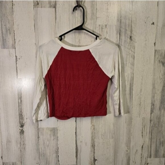 ambiance red white twist front long sleeve crop top women's size small - Picture 3 of 8